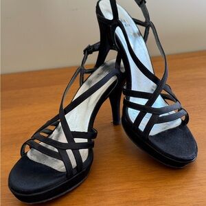 STUART WEITZMAN SATIN SANDAL